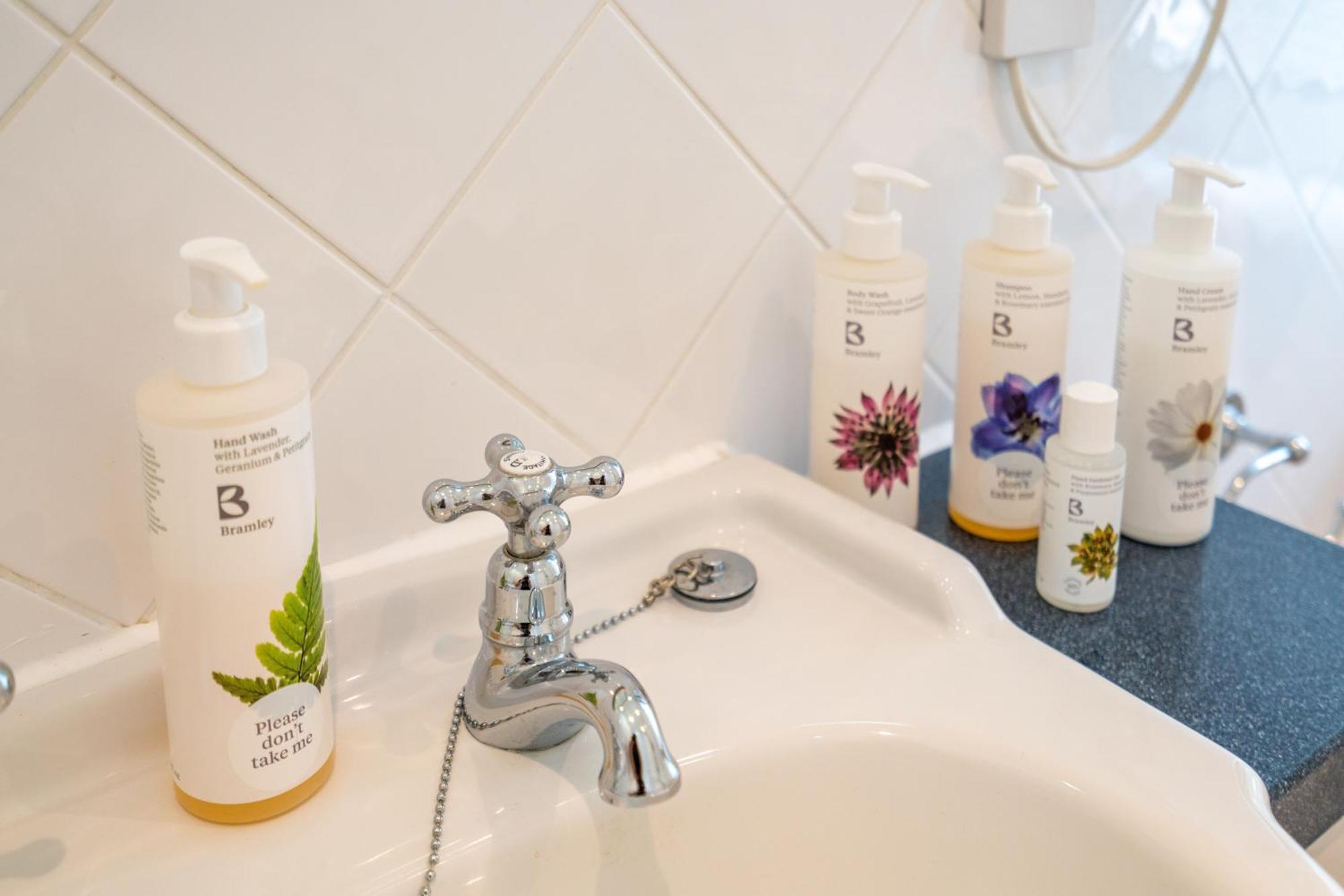 Avon Causeway Hotel 크리스트처치 외부 사진